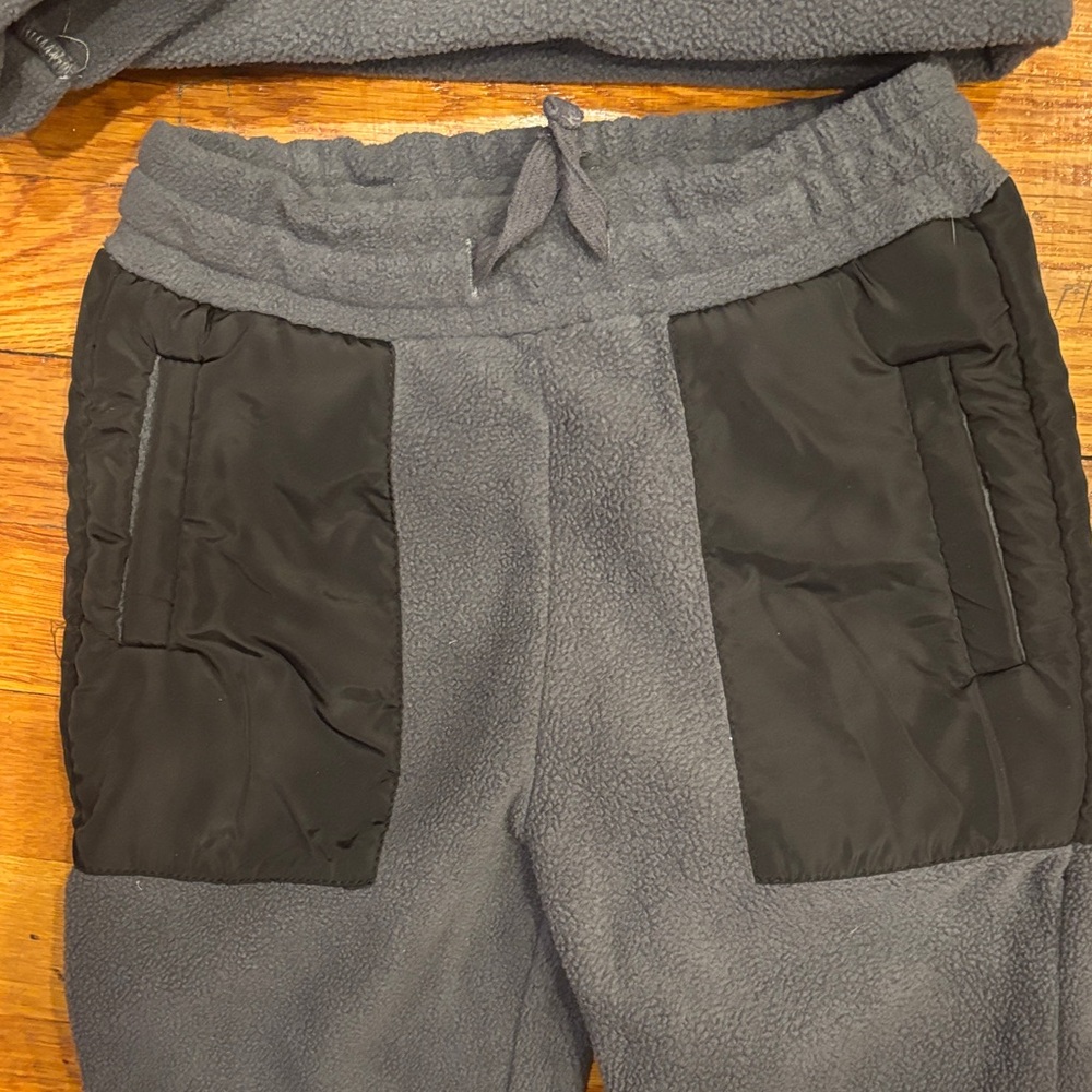 Stitch & stone Kids Gray and Black Fleece Set - Picture 4 of 9